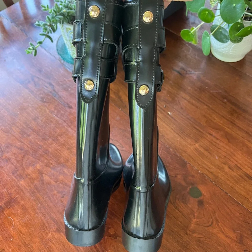 Coach Trisha Black Rubber Rain Boots Gold Turnlock Tall Womens 7B Q7190